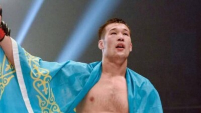 Министр спорта и туризма Ермек Маржикпаев поздравил Шавката Рахмонова с победой