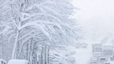 Метель на западе Казахстана. 80 автомобилей попали в снежный занос