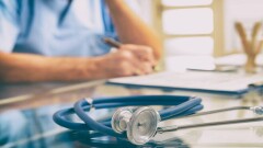 Тоқаев медицина қызметкерлерін кәсіби мерекесімен құттықтады