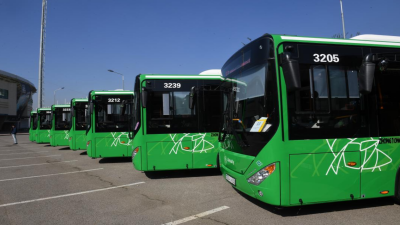 Алматыда оқу жылы басталғанға дейін 100 жаңа автобус жолға шығады