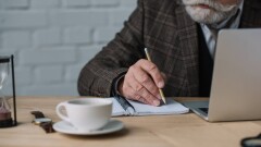 "Работу нашли лишь 385 человек". В Алматы больше чем в два раза снизили план по проекту "Серебряный возраст"