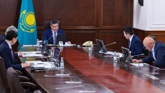 "Должны стремиться к большему". Самрук-Казына заключил с отечественными компаниями договоры на 1 трлн тенге