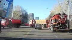 В акимате объяснили, почему снегоуборочная техника работает на улицах Астаны, где нет снега