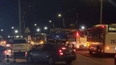 Пассажирский автобус столкнулся с поездом в Астане