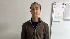 Мужчину, который обманывал людей, предлагая купить недорогой iPhone, задержали в Алматы