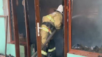 Пожар площадью 500 квадратных метров произошёл на рынке в Шымкенте