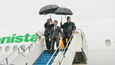 Президент Туркменистана прибыл в Казахстан