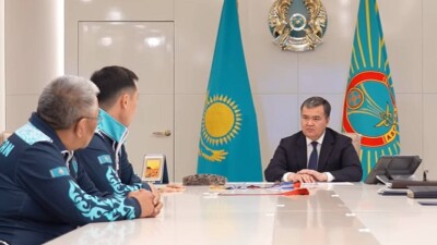 Столичным призёрам Паралимпийских игр подарили квартиры в Астане