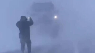 Спасатели пробежали 18 км, указывая путь вездеходу, во время бури в Актюбинской области
