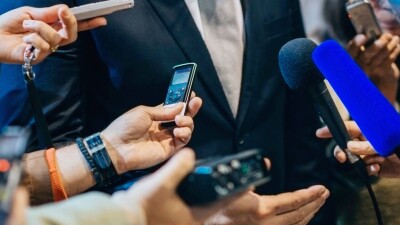 Человек с активной гражданской позицией – Дуйсенова о журналистке, которую не пускают в правительство
