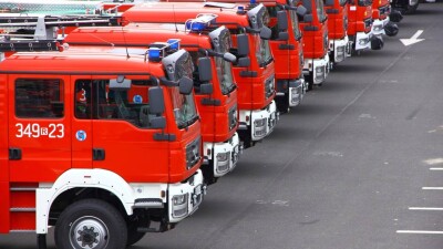 В Алматы во время учений перевернулась пожарная машина