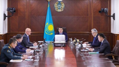 "150 штормовых предупреждений за неделю". Смаилов обсудил проблемы транспортного сообщения с кабмином