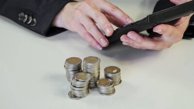 "Не привлекает работодателей". Почему программа по трудоустройству людей старше 50 лет непопулярна в Алматы