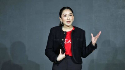 Дочь бывшего премьер-министра возглавила правительство в Таиланде