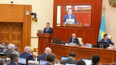 Смаилов: Только на 38% освоили финансирование по проекту "Комфортная школа" в 2023 году