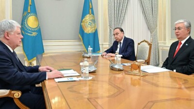 Токаев обсудил с послом России укрепление добрососедских отношений