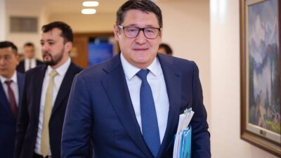 Казахстан рассмотрит возможность экспорта бензина в соседние страны