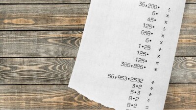 В Кыргызстане госслужащих обязали собирать и сдавать кассовые чеки в налоговую