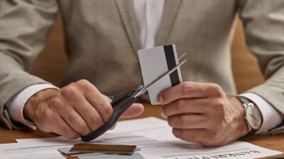 385 тысяч казахстанцев воспользовались услугой по добровольному отказу от кредитов