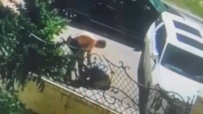 Мужчина избил сожительницу на улице: полиция Астаны начала расследование