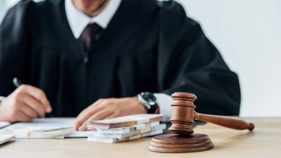 Судью подозревают в мошенничестве и коррупции в Алматы: КНБ проводит расследование