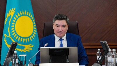 "До большой воды мало времени". Бектенов намерен наказывать чиновников, сорвавших подготовку к паводкам