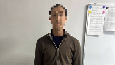 Мужчину, который обманывал людей, предлагая купить недорогой iPhone, задержали в Алматы
