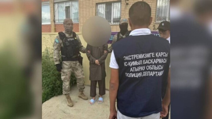 18-летнего парня задержали за распространение запрещённых религиозных материалов в Атырау
