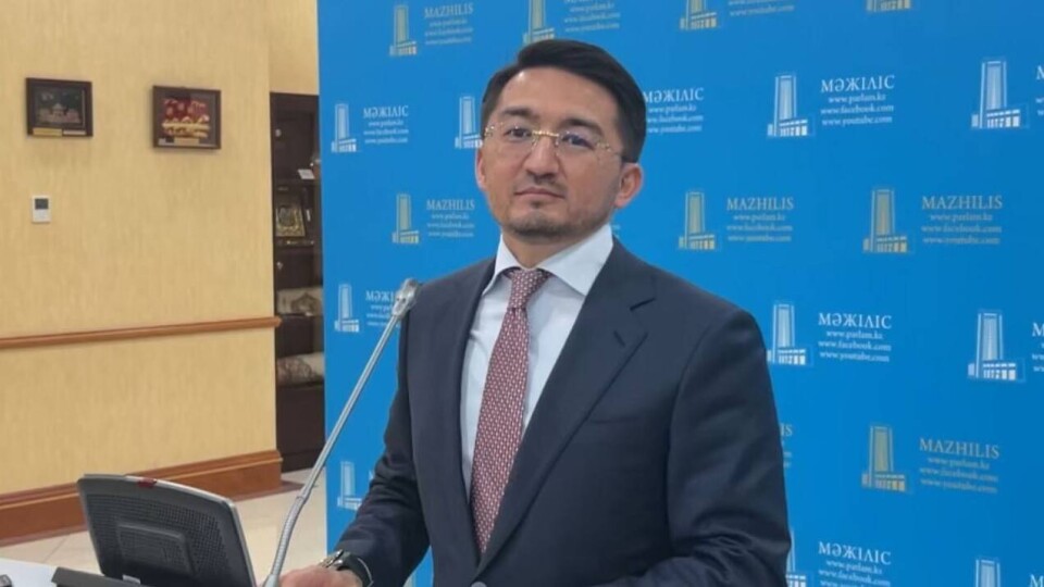 "Уже выработан иммунитет". Глава Минцифры Казахстана рассказал, как мошенники просили его перечислить деньги