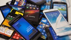 Алматы әуежайының қызметкерлері 50-ден астам телефон ұрлаған