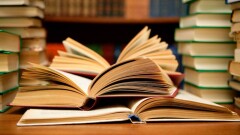 Qazaq әdebieti хрестоматиясы: Павлодарда ерекше кітап музейге тапсырылды