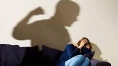 Отбасындағы зорлық-зомбылық: енді полицияға жаңа өкілеттер берілуі мүмкін