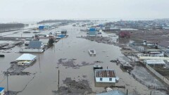 Тоқаев СҚО-ның су басқан аумақтарын тікұшақпен аралады