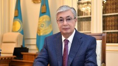 Алматы хостеліндегі өрт: Мемлекет басшысы қаза тапқандардың жақындарына көңіл айтты