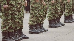 Әскерден келген сарбазды аспанға оқ атып қарсы алған туыстары қамауға алынды