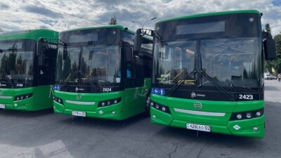 Алматыда қала маңына қатынайтын оныншы жаңа бағыт іске қосылды