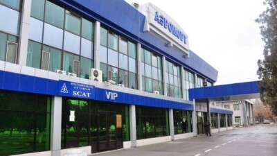 Шымкенттегі әуежай маңында заңсыз орналасқан тұрғын үйлер мен ғимараттар бұзылып жатыр