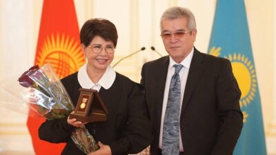 Роза Рымбаева мен Алтынбек Қоразбаев Қырғыз Республикасының Халық әртісі атанды