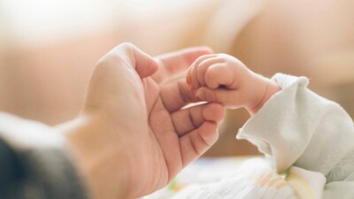 Жаңа туған сәбилерін саудалаған ана 8 жылға сотталды