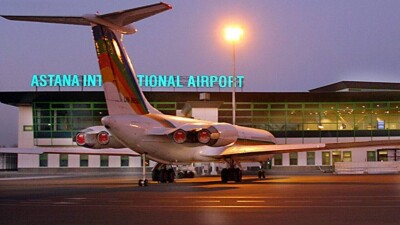 Астана әуежайында жолаушының жүгінен 160 мың доллар табылды