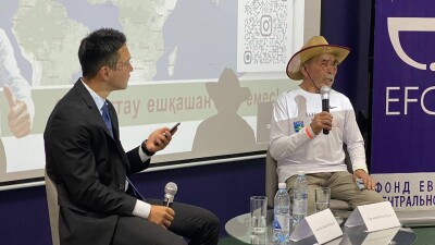 Әлемді жаяу шарламақ 73 жастағы ақсақал Гиннесс рекордтар кітабына енуді көздеп отыр
