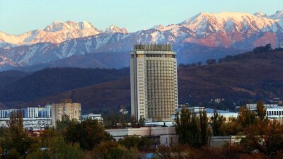 Алматыда жаңбыр жауады: әкімдік тұрғындарға үндеу жасады