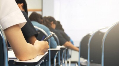 Абай облысында теолог, дефектолог мамандықтарына қосымша 10 грант бөлінді. Тізімді қайдан көруге болады?