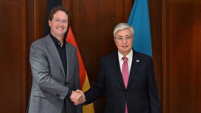 Тоқаев Германиядағы Mercedes-Benz Group басшысымен кездесті