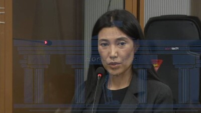 "Раушан гүлі аңқисың": Нүкенова қайтыс болған күні BAU мейрамханасына келген әйел куәлік берді