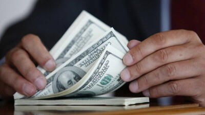 Шымкент әкімінің бұрынғы орынбасары ҰҚК қызметкеріне 200 мың доллар бермек болғаны үшін сотталды