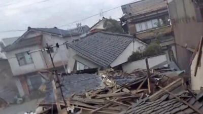 Жапониядағы жер сілкінісі құрбандарының саны 62-ге жетті: аралда кішігірім дүмпулер жалғасуда