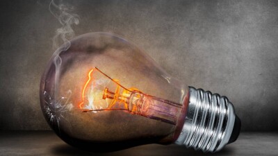 Жылу мен жарыққа жарымай отырған атыраулық 4 мың тұрғын қыста жылусыз қалды