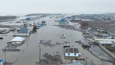 Тоқаев СҚО-ның су басқан аумақтарын тікұшақпен аралады