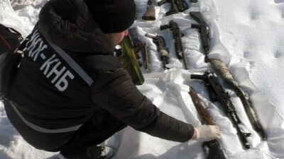 Алматыда "Қаңтар оқиғасы" кезінде ұрланған қару-жарақ жасырылған орын табылды